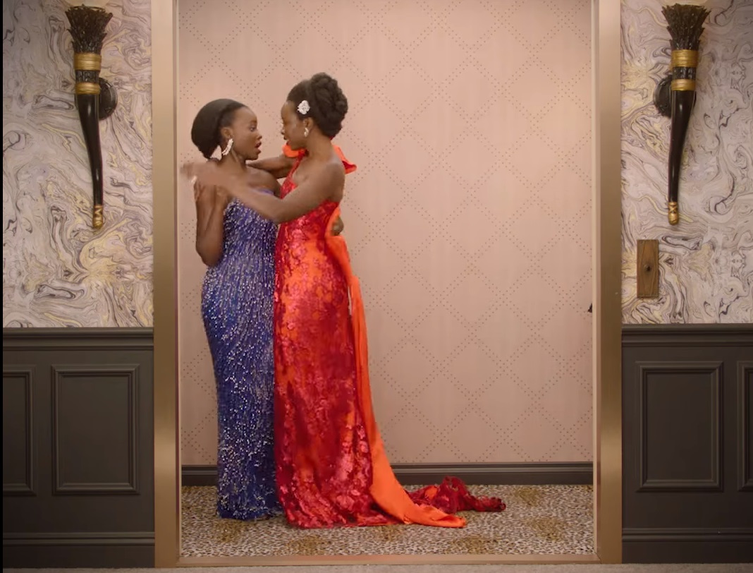 Black Panther stars Lupita Nyong'o and Danai Gurira kiss at Golden Globes