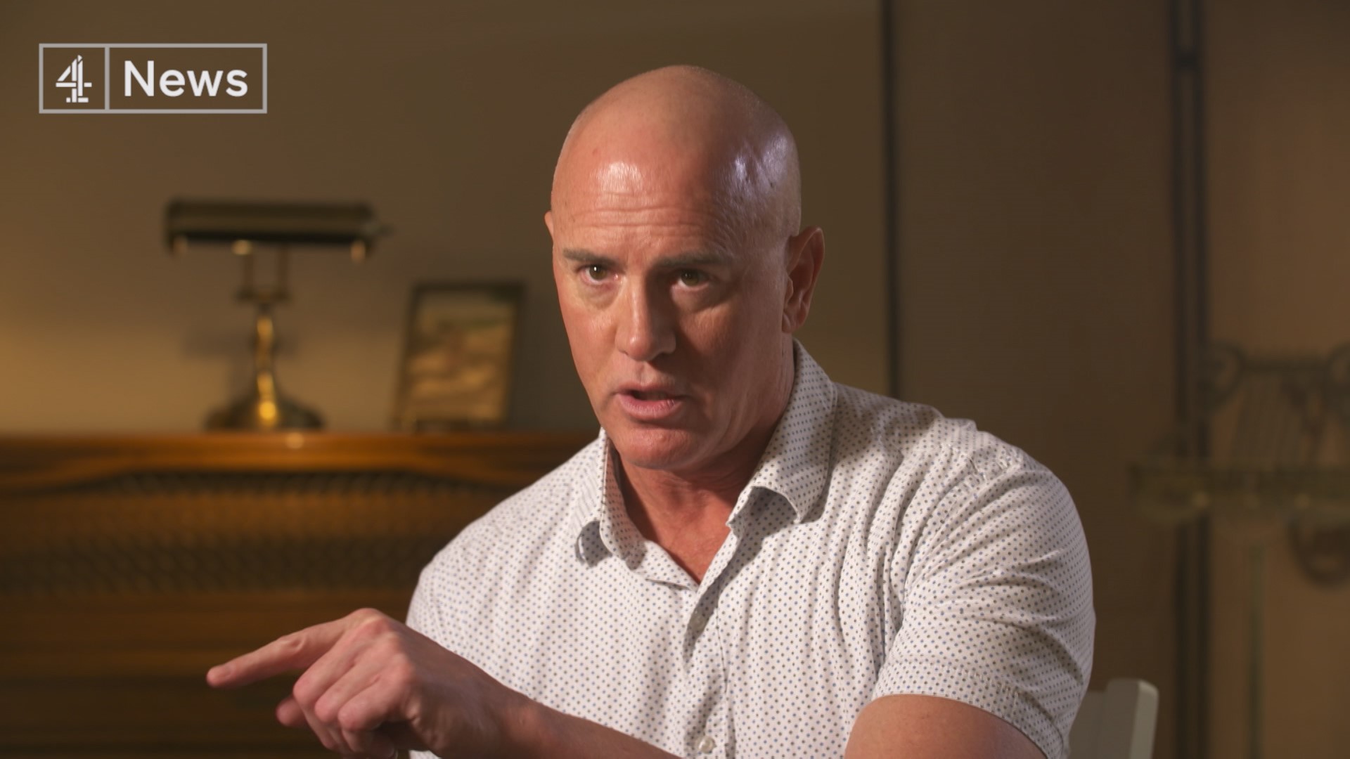 Former gay cure leader backs calls for a ban, after admitting he's gay