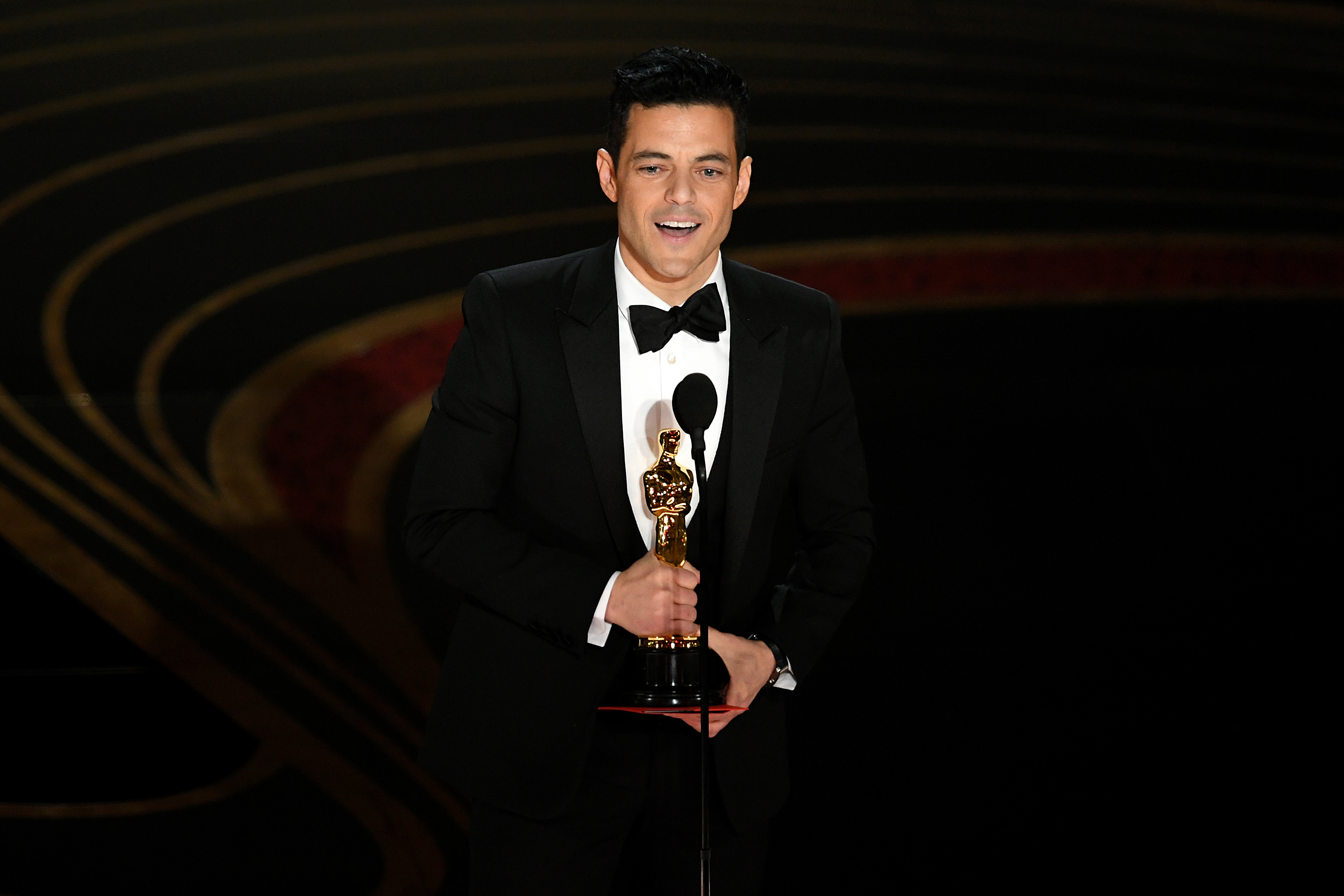 Rami Malek acknowledges Freddie Mercury was gay as he wins Oscar—but Bohemian Rhapsody didn't
