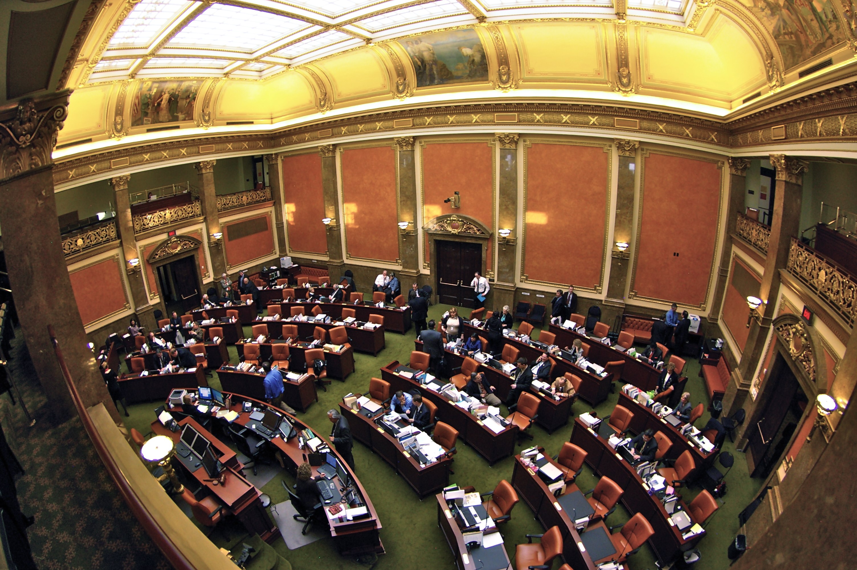 Utah Republicans gut bill to ban gay cure therapy