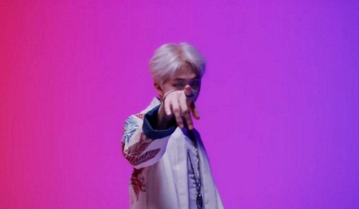 BTS rapper Kim Namjoon stuns fans by performing with bisexual colours