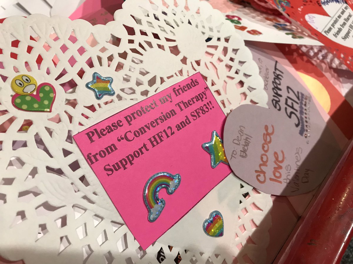 Minnesota activists use Valentine's cards in bid to ban gay 'cure' therapy
