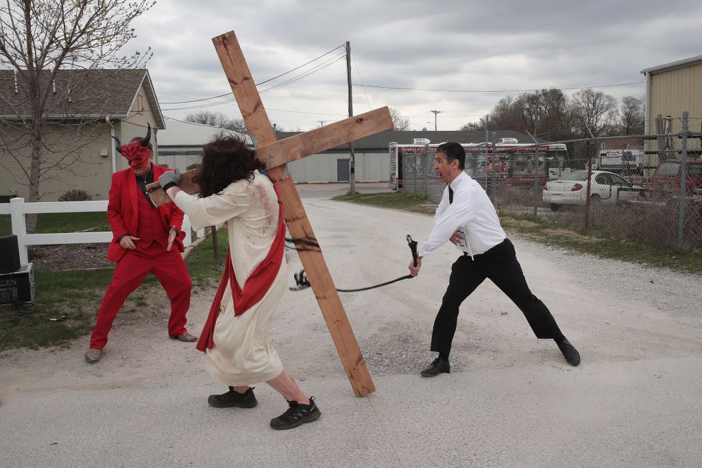 Pete Buttigieg impersonator whips Jesus in bizarre anti-gay protest