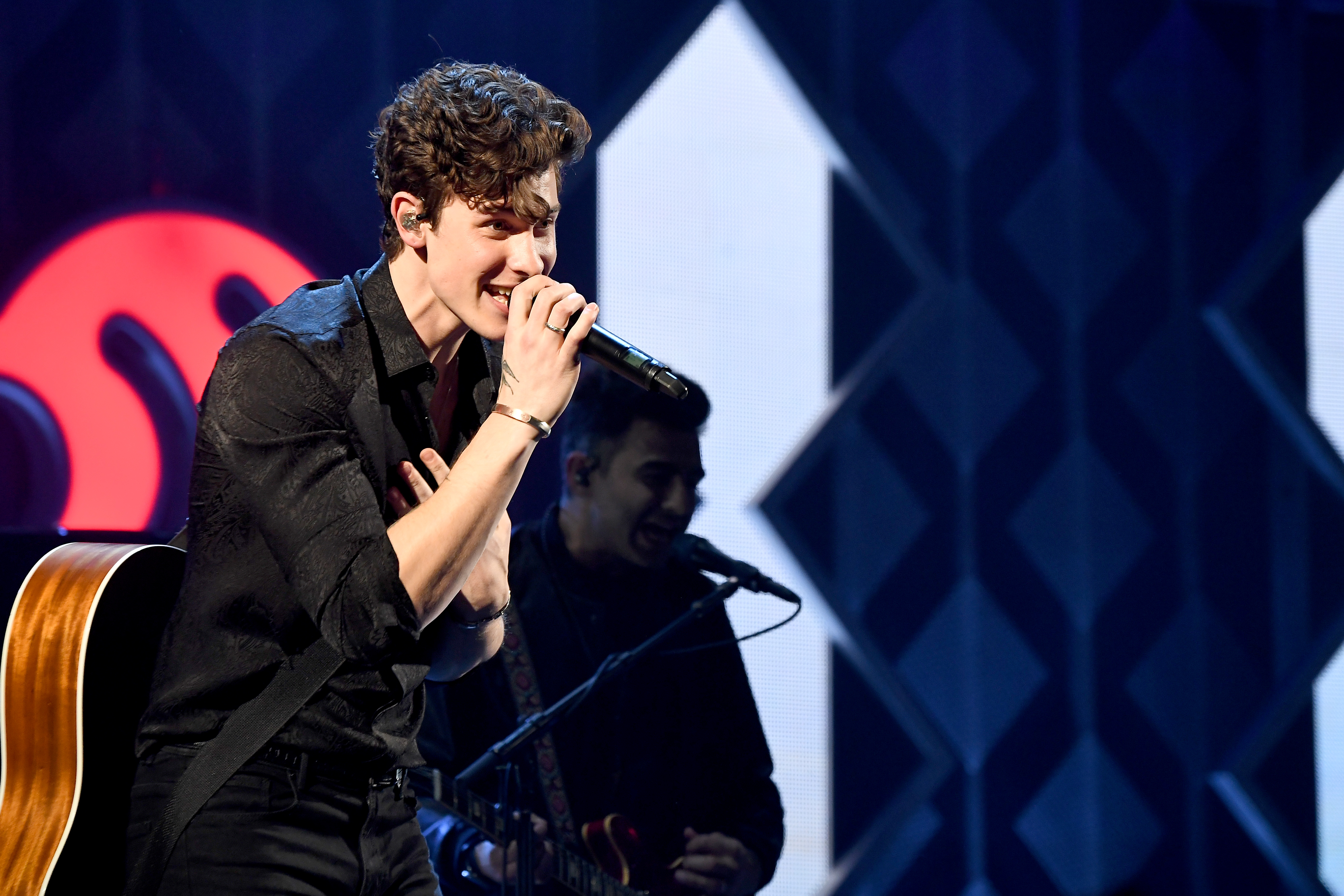 Shawn Mendes: It's 'hurtful' to say I might be gay