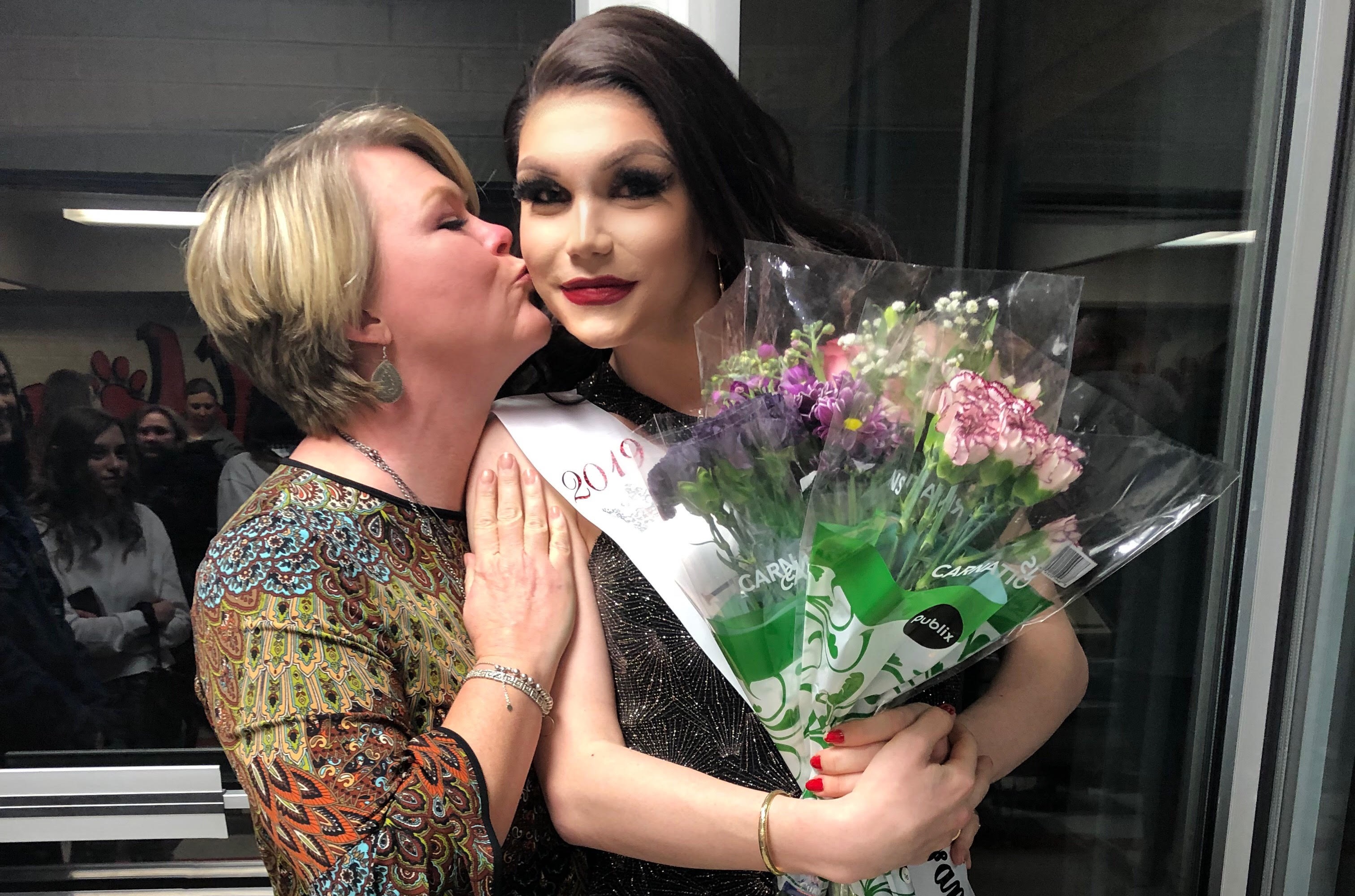 Trans teen overcomes death threats to be crowned homecoming queen