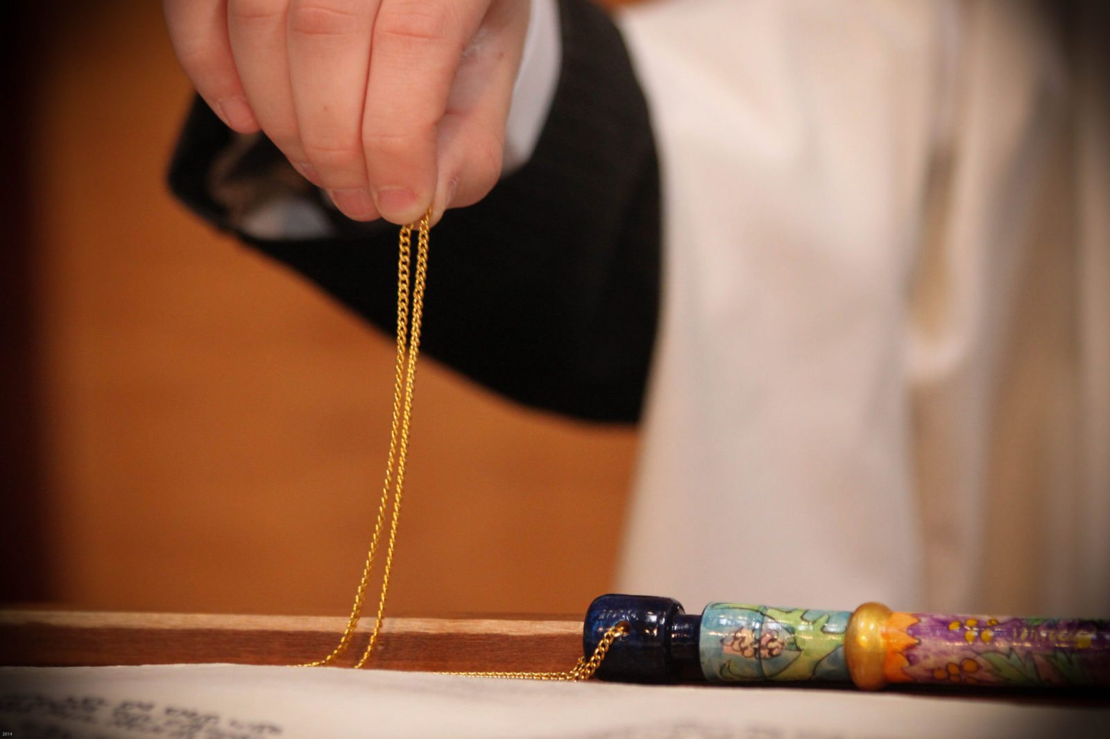 Non-binary teen celebrates ‘b’nei mitzvah’