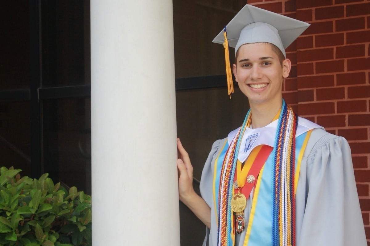People raised thousands to send this homeless gay teen to college after his parents kicked him out