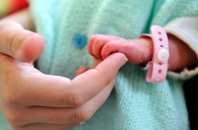 First British three-parent baby could be born this year after clinic is approved to start treatment
