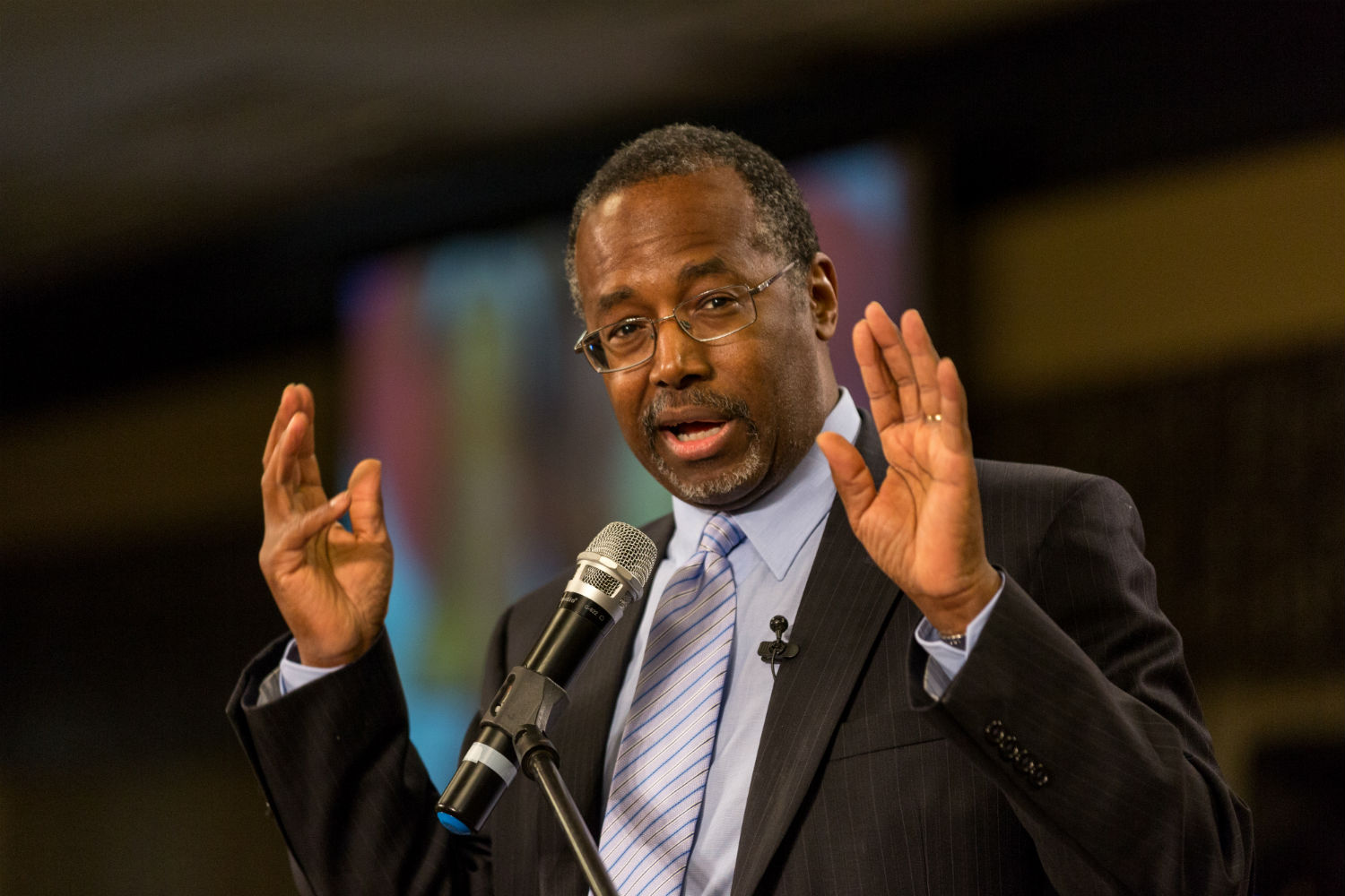 Anti-gay Republican Ben Carson accidentally buys ad on gay website