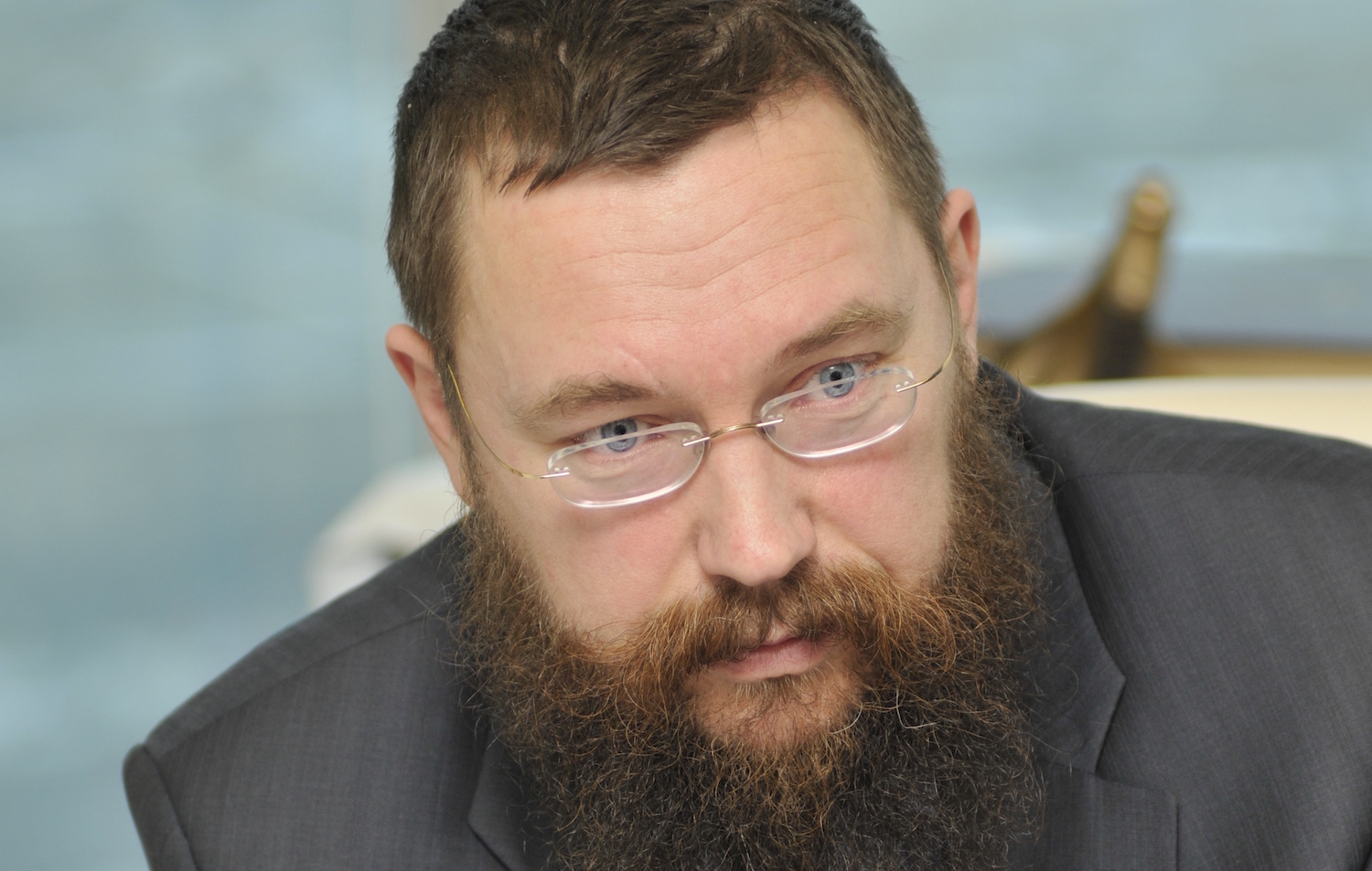 Russian food store chain puts up sign saying 'f*ggots not welcome'