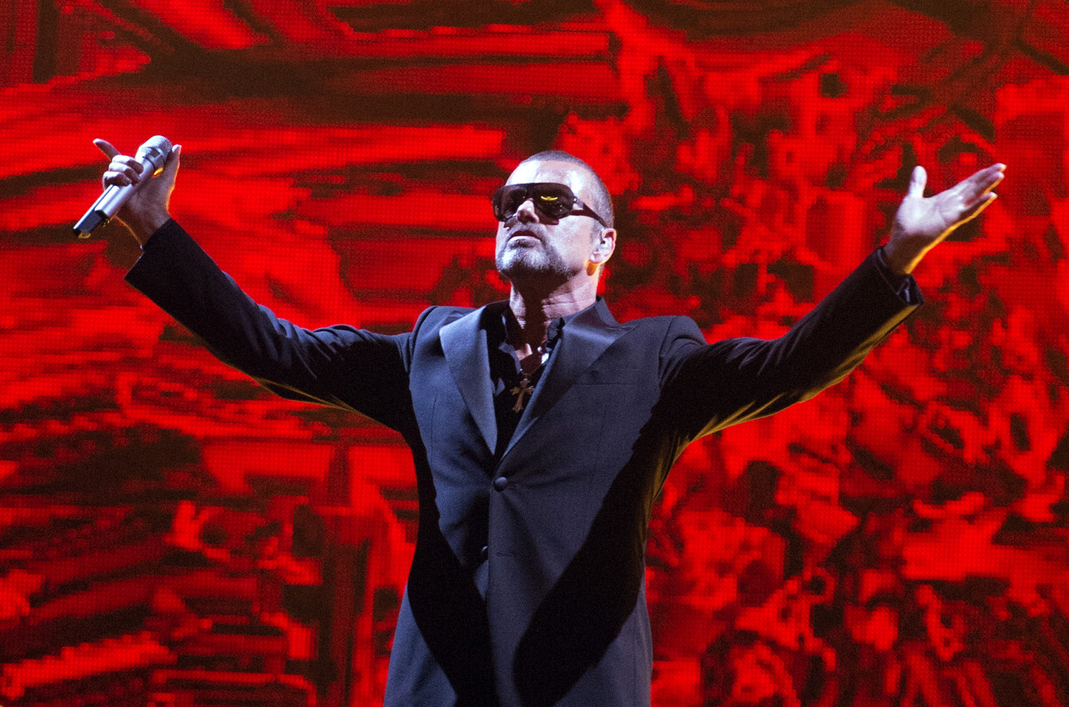 A George Michael fan has painted a moving tribute to his hero