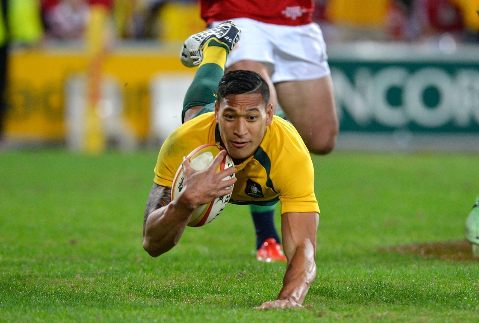 Australian rugby star Israel Folau tweets about 'persecuted' Christians after telling gays to repent or burn in hell