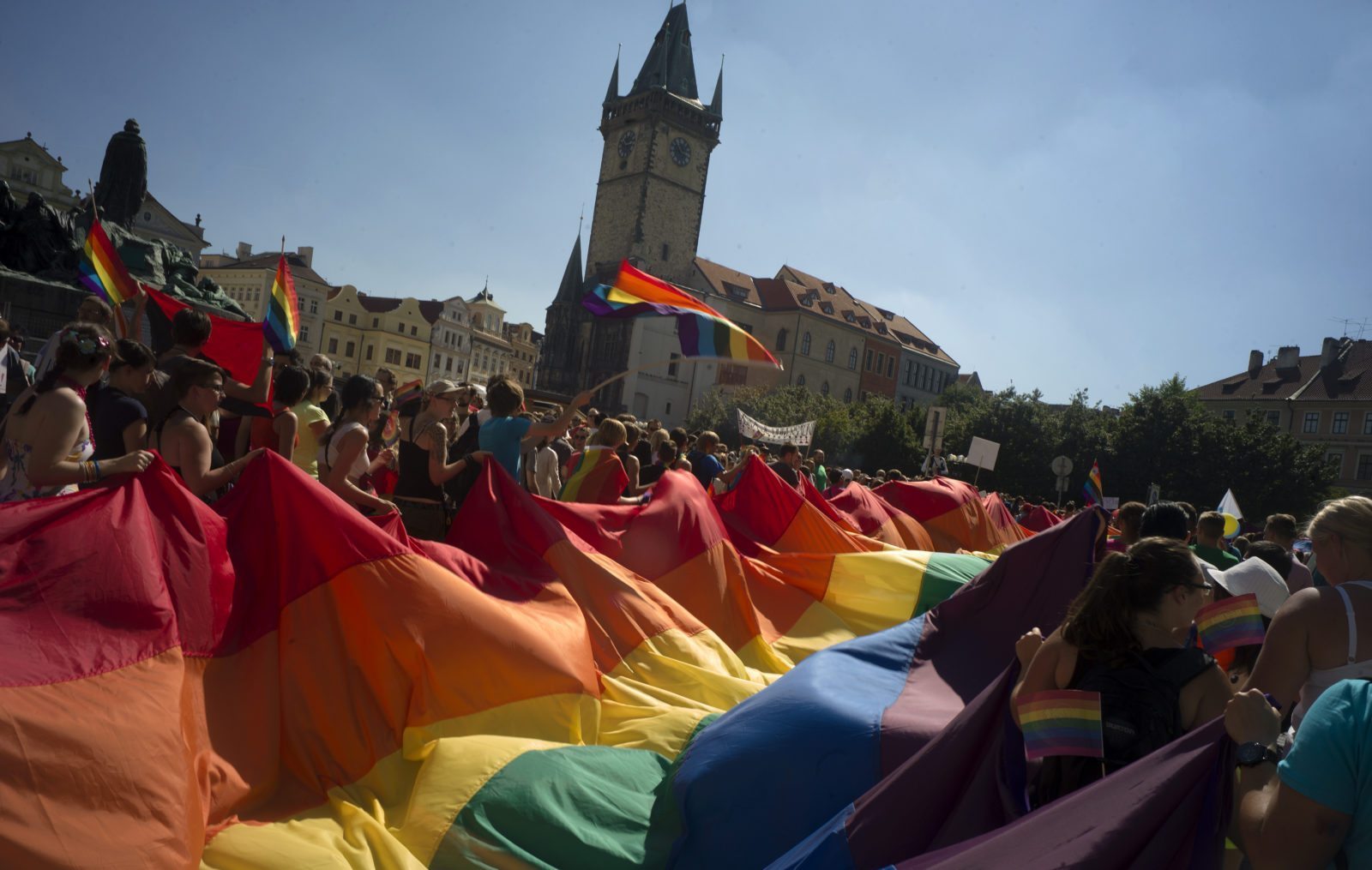 Poll finds overwhelming support for equal marriage in Czech Republic