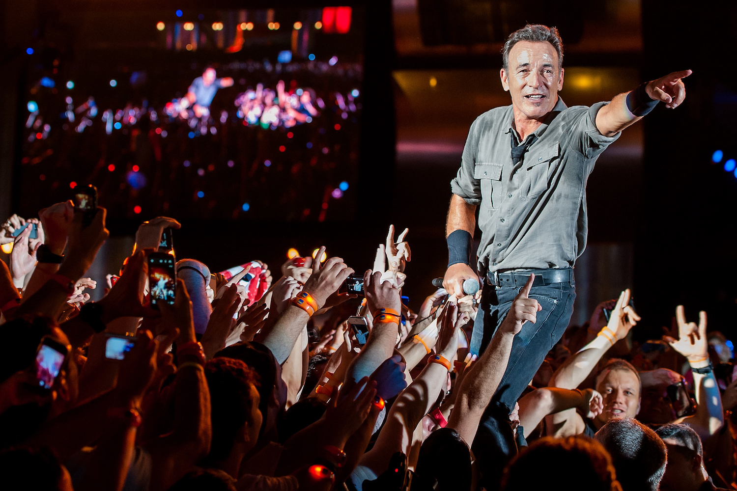 Celebs heap praise on Springsteen for taking a stand against North Carolina