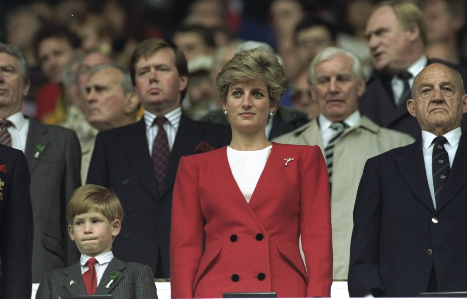 A statue of Princess Diana has been commissioned for the 20th anniversary of her death