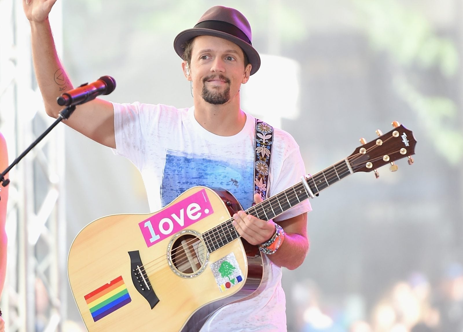Jason Mraz reveals ex-wife helped him accept sexuality