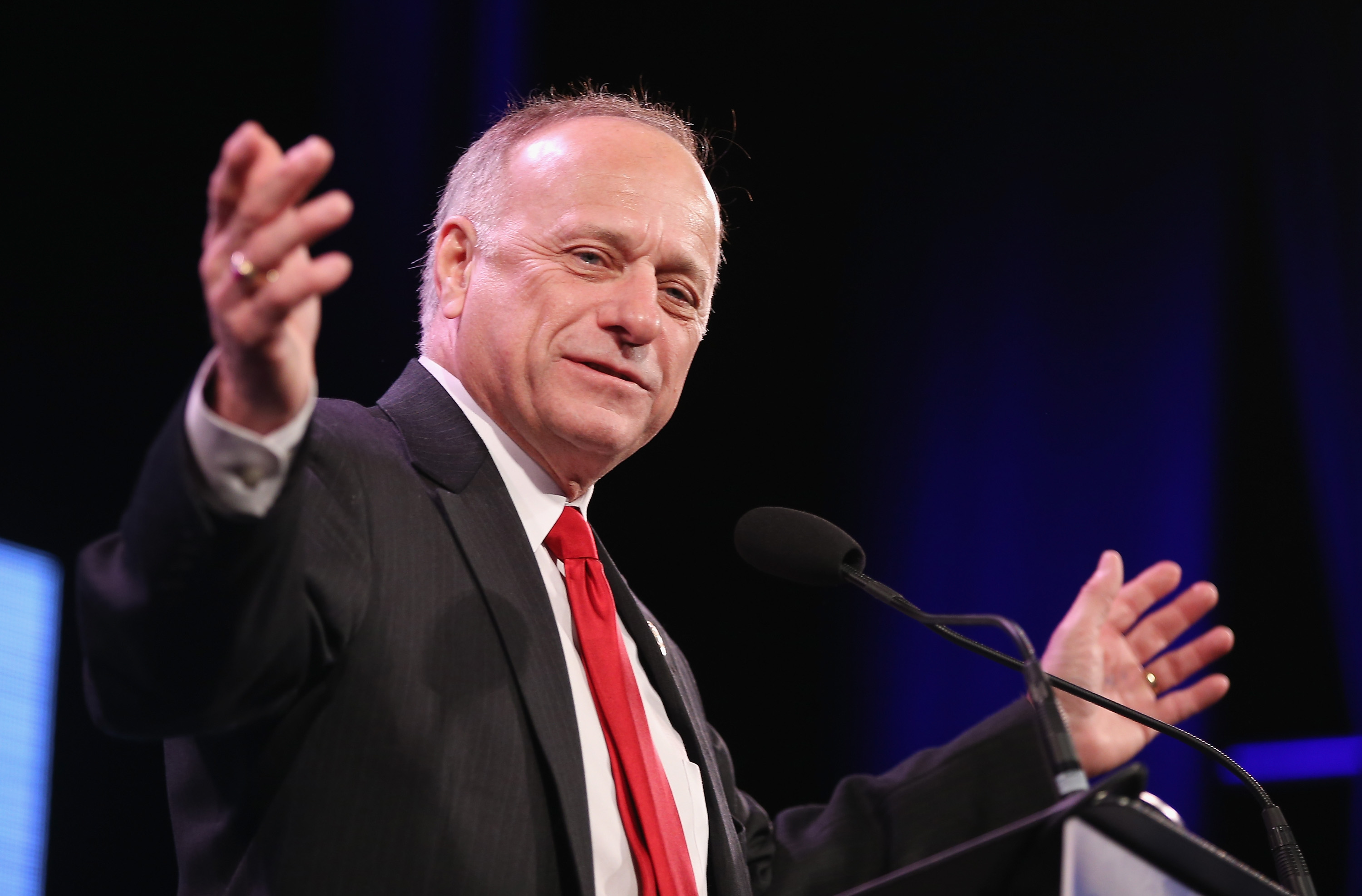 Steve King attacks Republican leaders for backing gay candidates