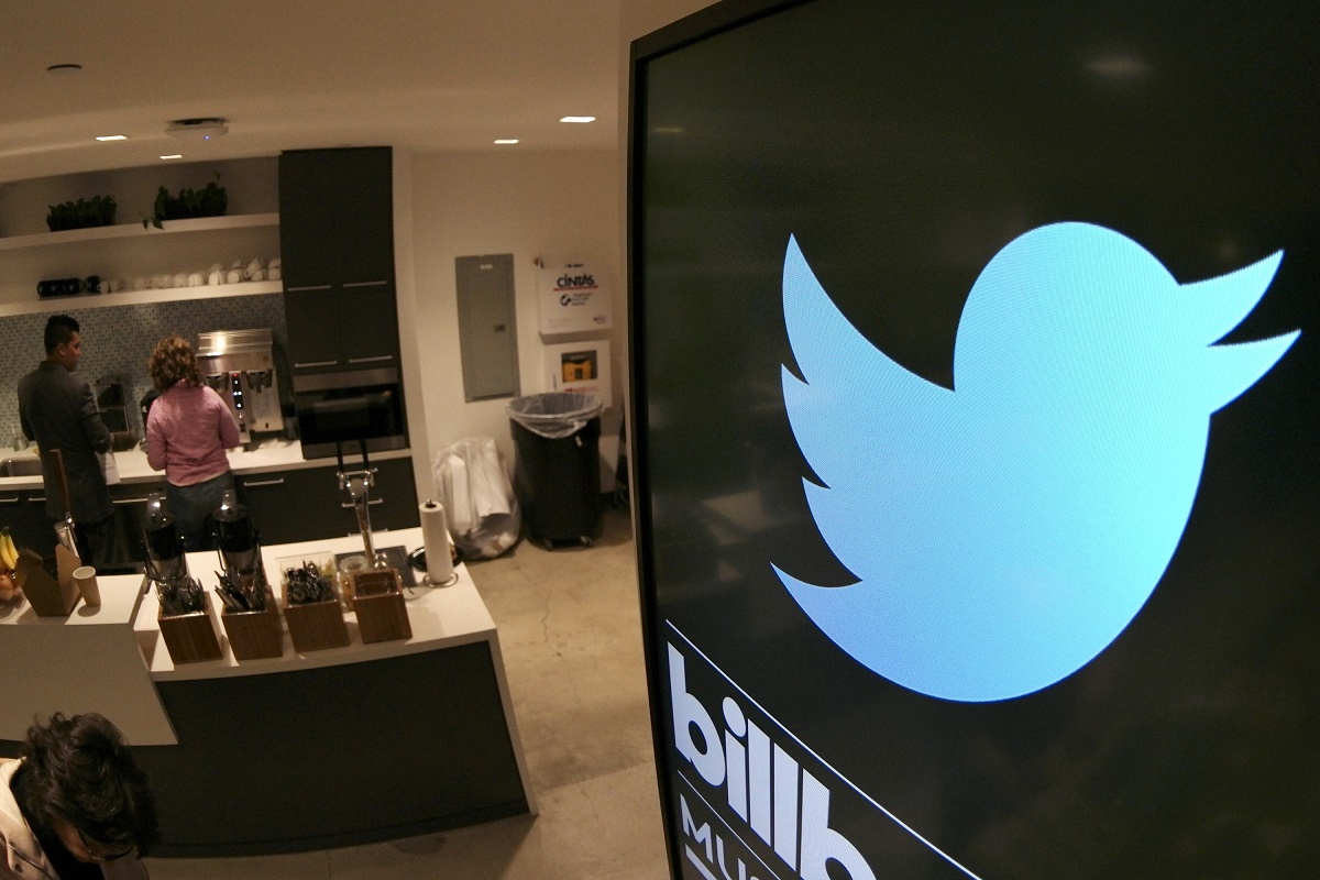 Twitter to work with LGBT rights group in bid to tackle homophobic abuse