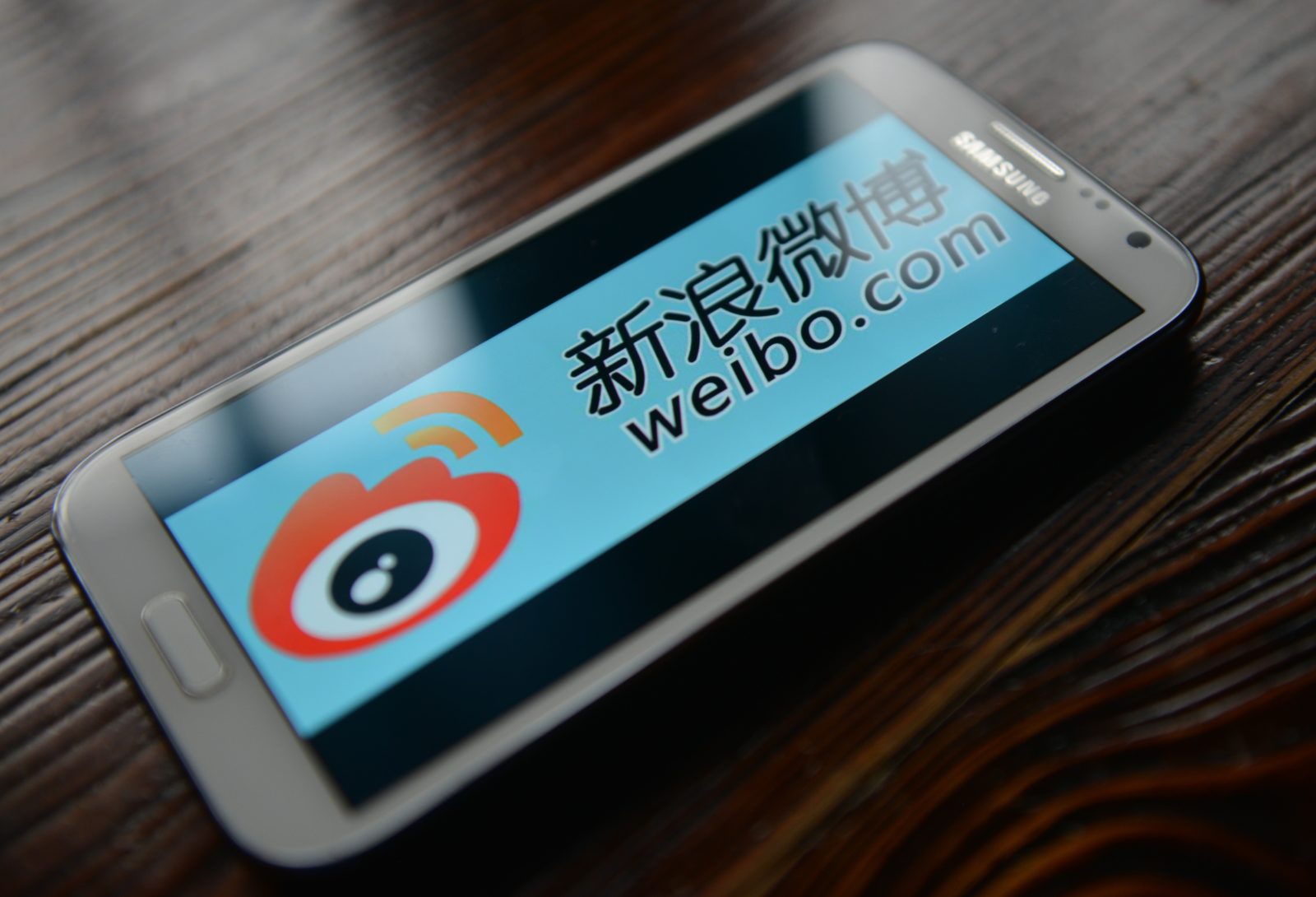 Chinese social media giant Weibo backs down on 'gay' content ban after mass protest