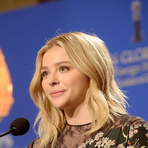 Chloë Grace Moretz: 'People shouldn't have to come out' (VIDEO)