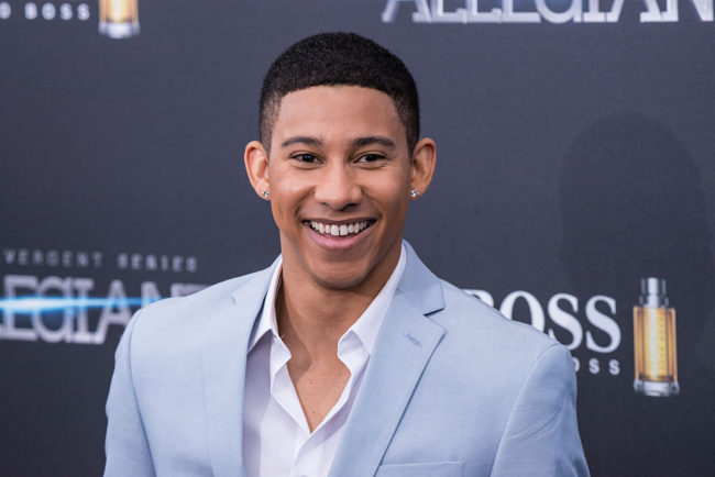 The Flash actor Keiynan Lonsdale just came out as bisexual