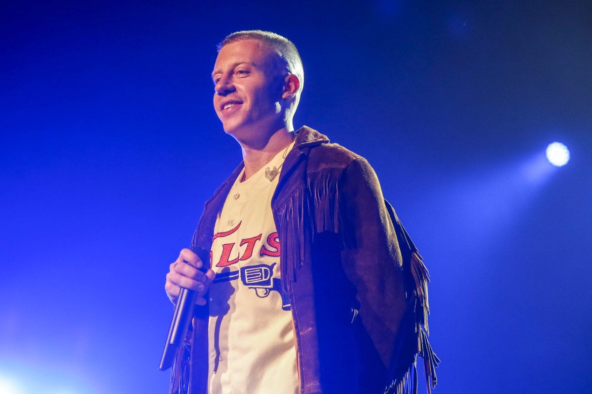 Macklemore performed a Trump protest song on Ellen and it is beautiful (WATCH)
