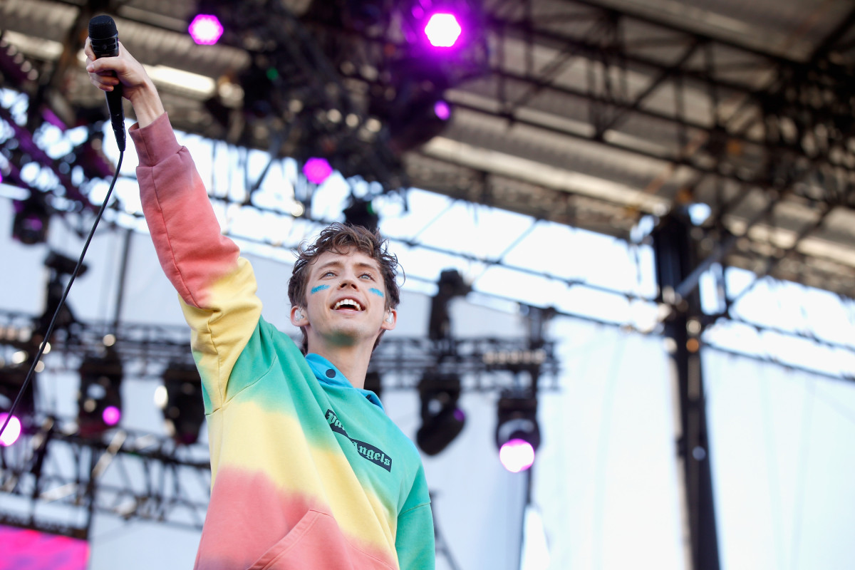 Troye Sivan has an important message of love for young LGBT people