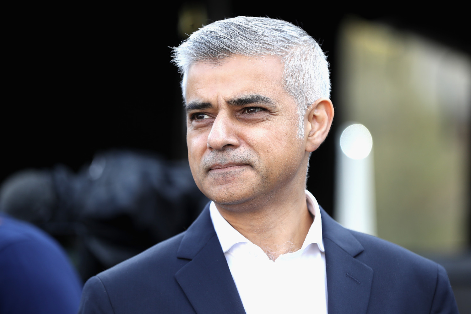 Sadiq Khan considers TfL gender-neutral announcements after trans woman abused
