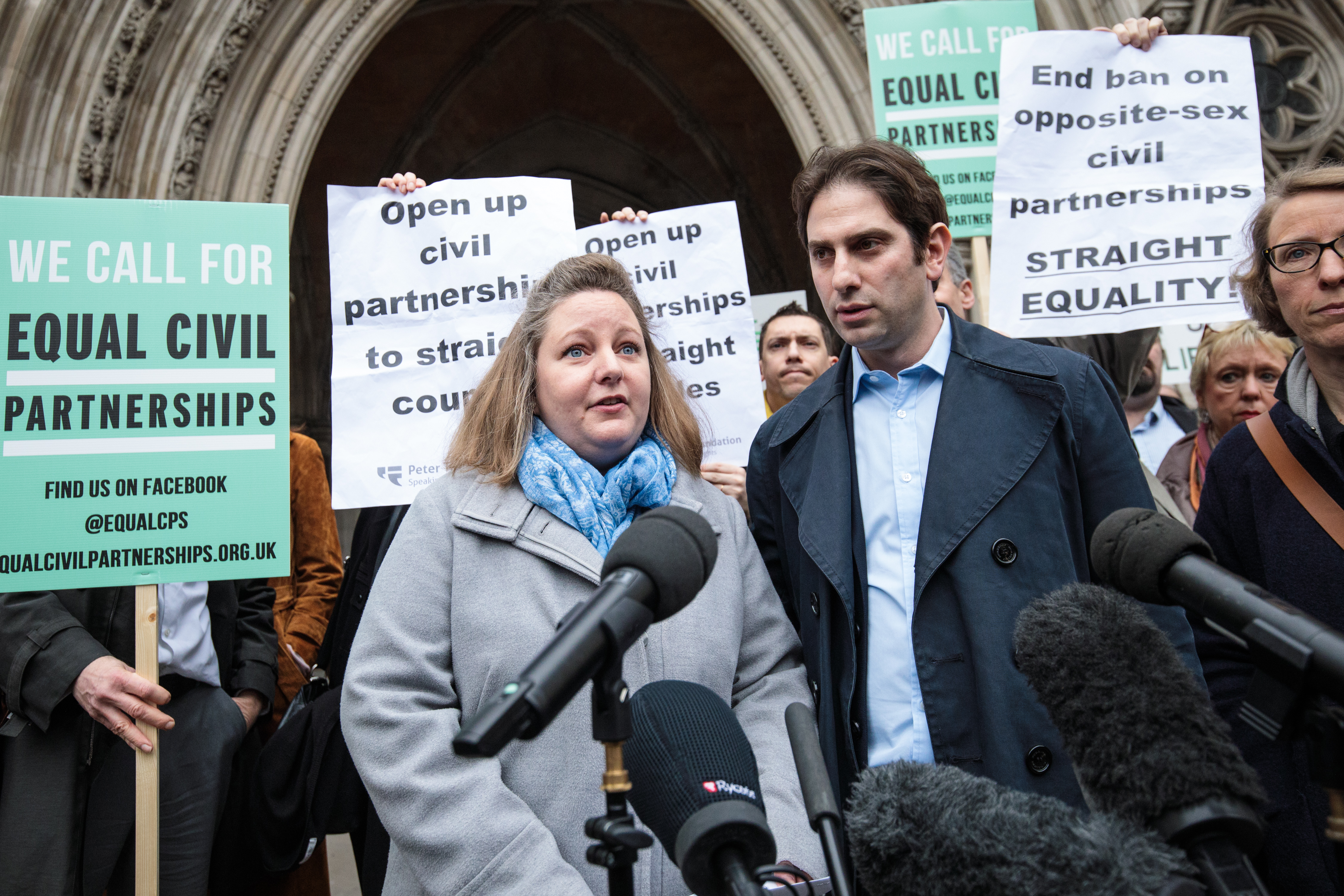Plan to fast-track civil partnerships for straight couples wins overwhelming backing