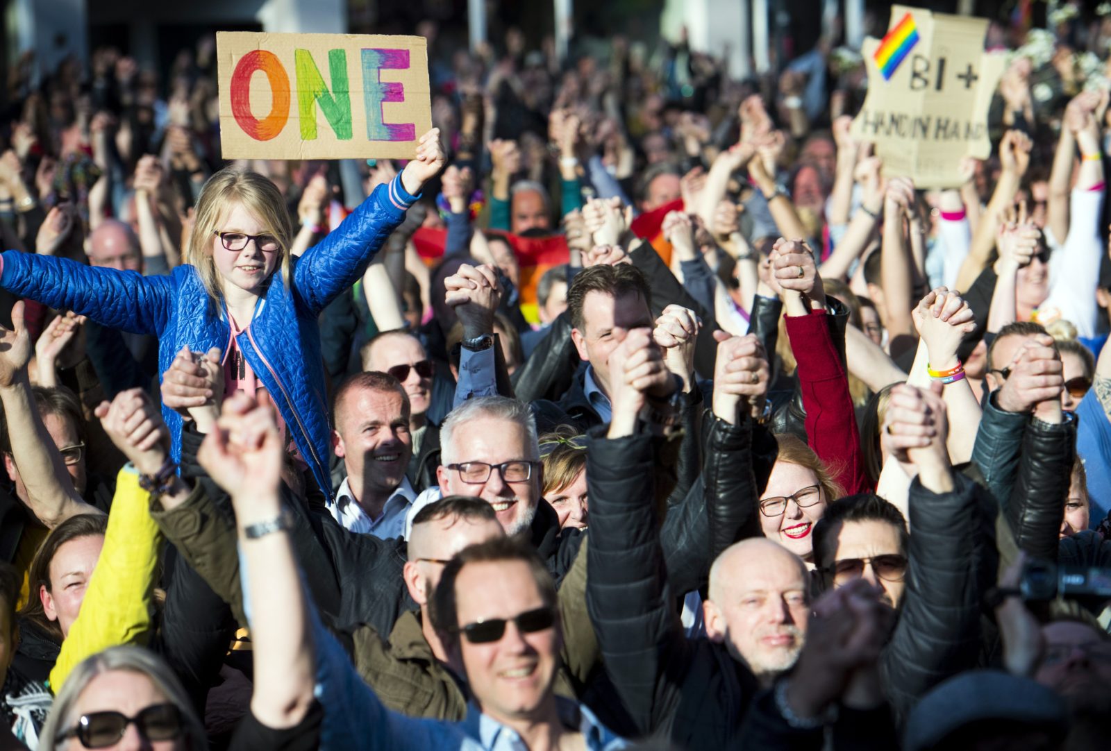 Netherlands allows person to identify as non-binary for the first time
