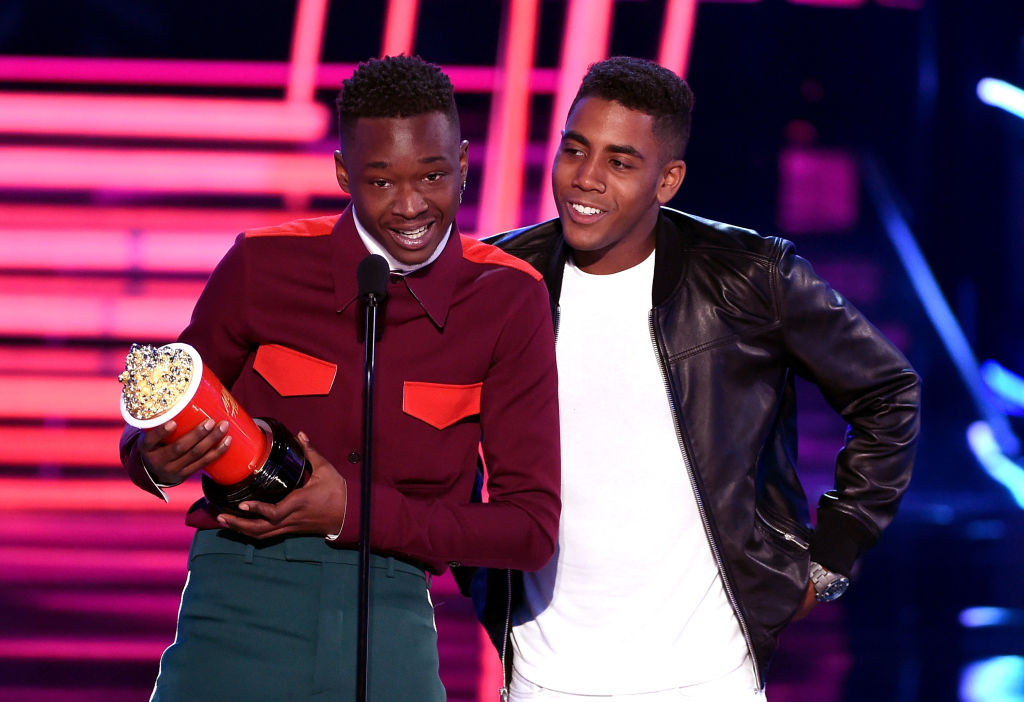 Moonlight's same-sex pair wins Best Kiss at MTV Movie & TV Awards