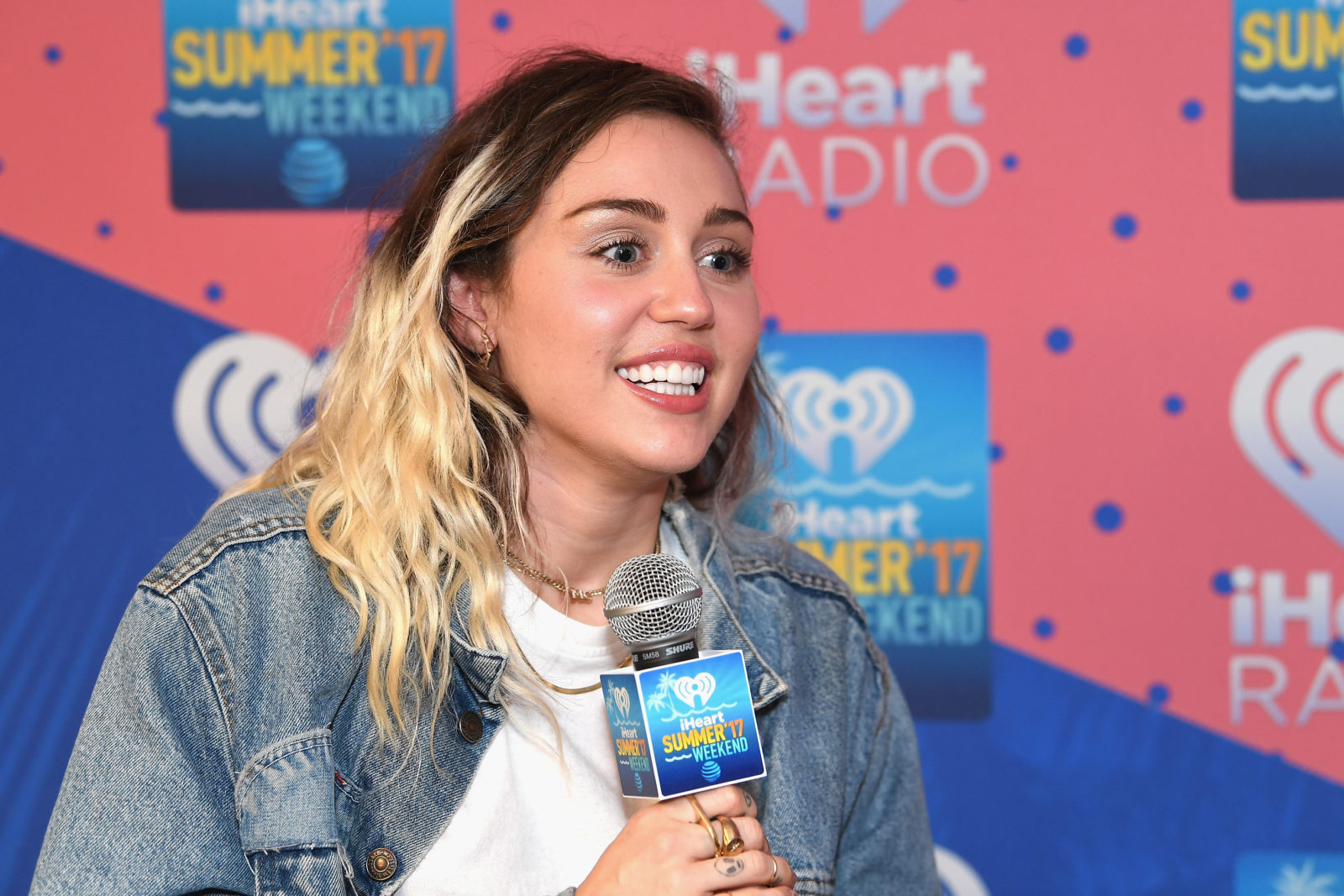 Miley Cyrus branded 'ignorant' by Dolce and Gabbana in Instagram spat