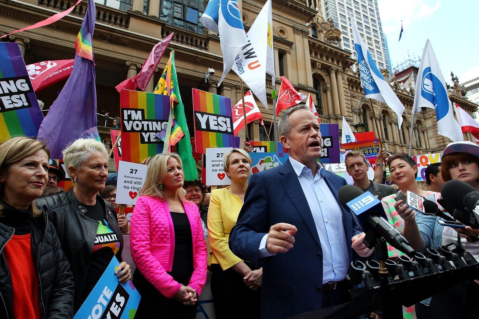 Australia 'failing to meet' HIV prevention targets, facing calls for funding boost