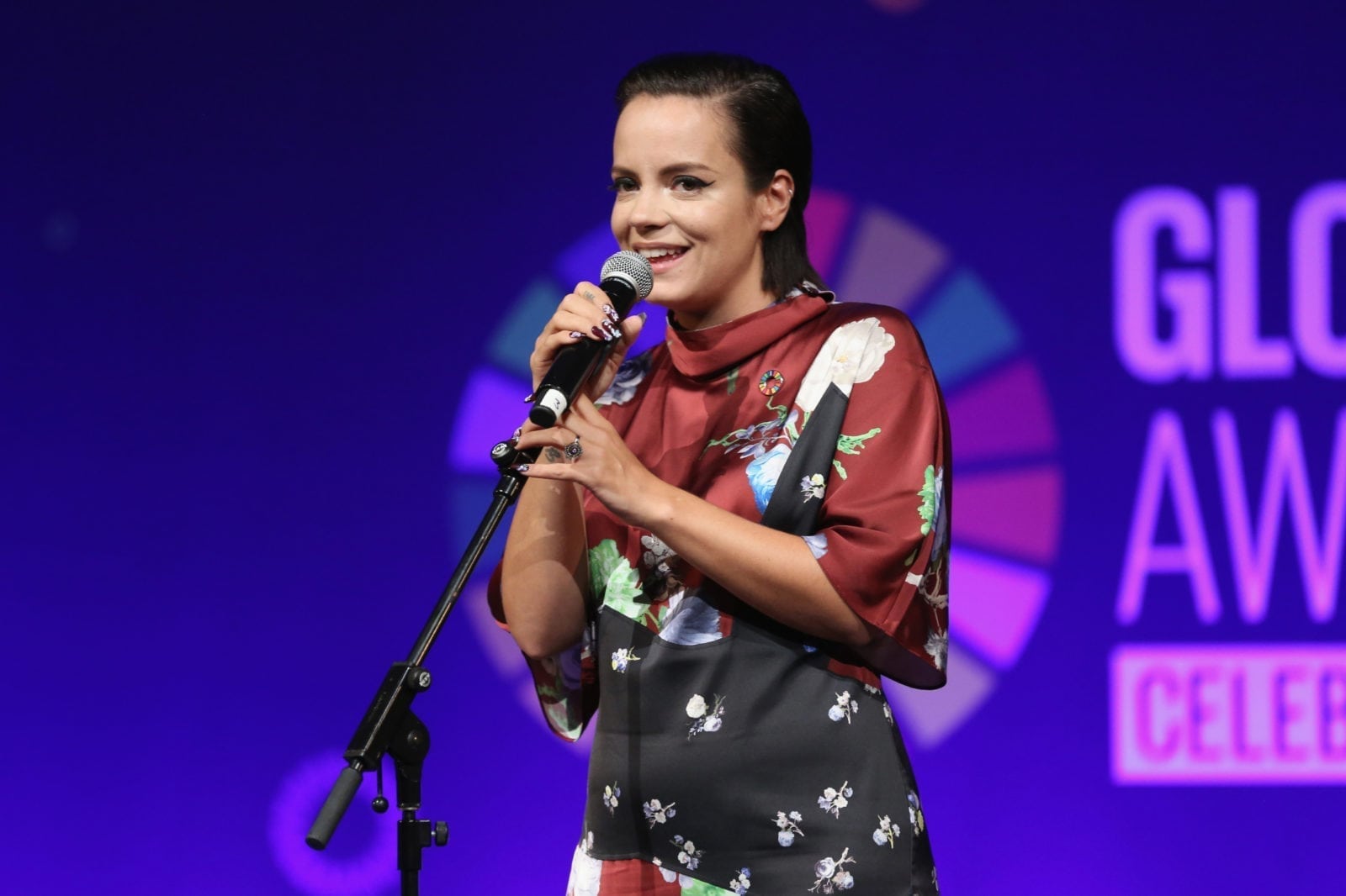 Lily Allen explains why she slept with female escorts while on tour