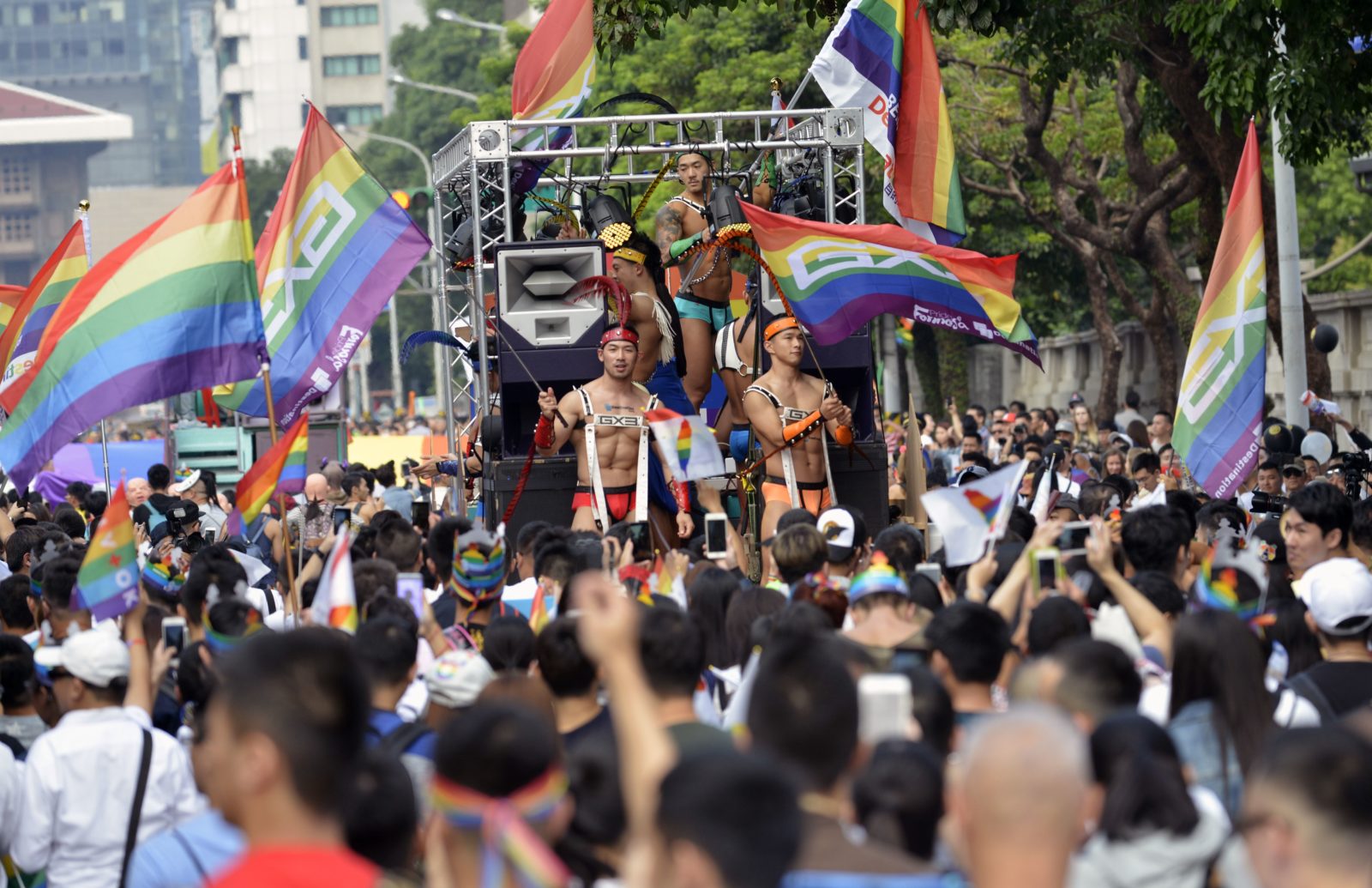 15th annual Pride in Taiwan draws hundreds of thousands