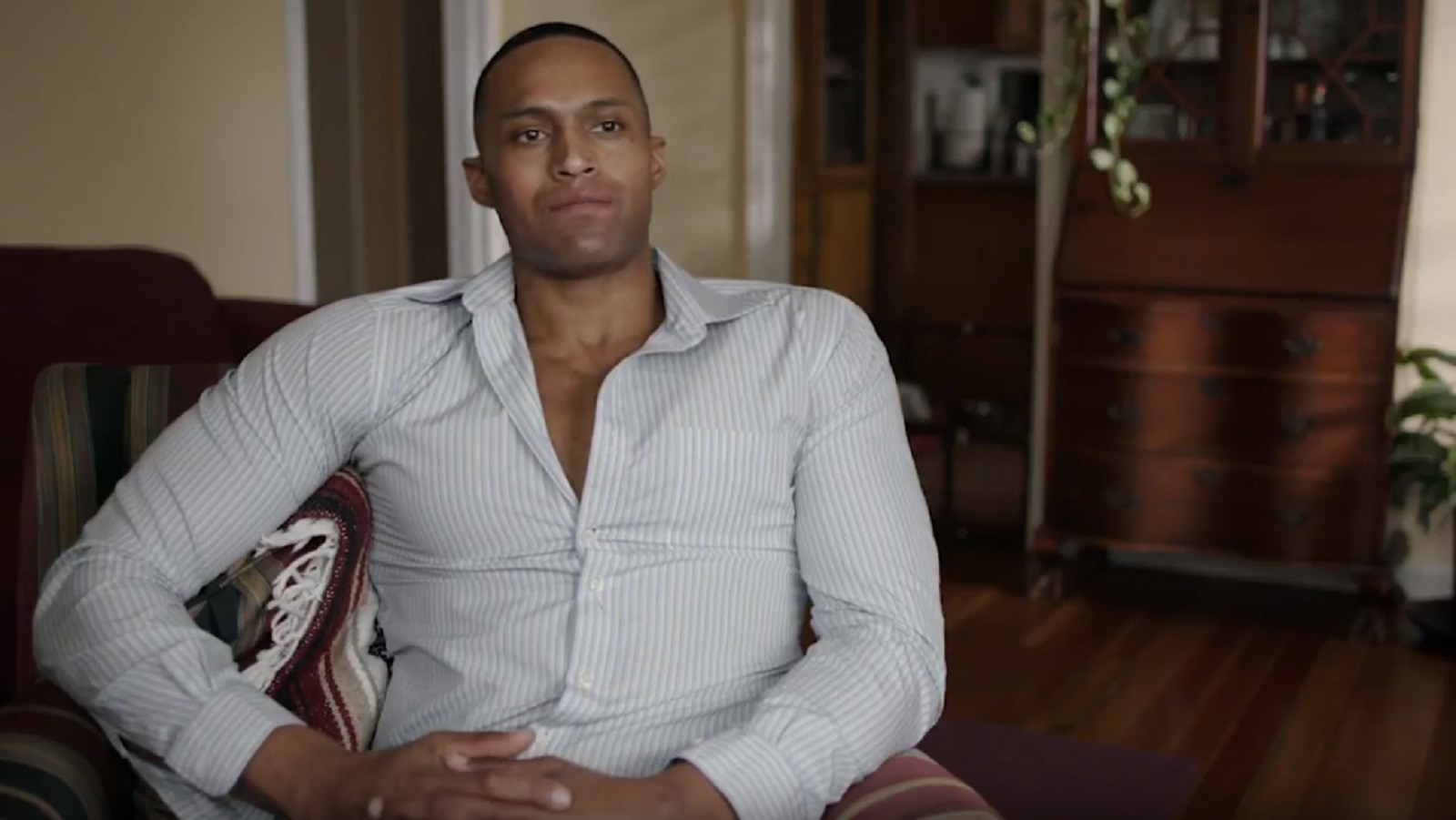 LA barbershop fined $75,000 after refusing to cut HIV-positive man's hair