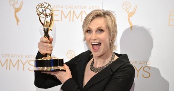 Glee's Jane Lynch to guest star in Will & Grace revival