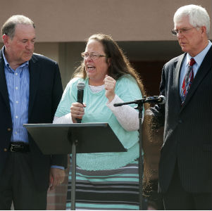 Catholics in the US continue to celebrate Kim Davis' bigotry