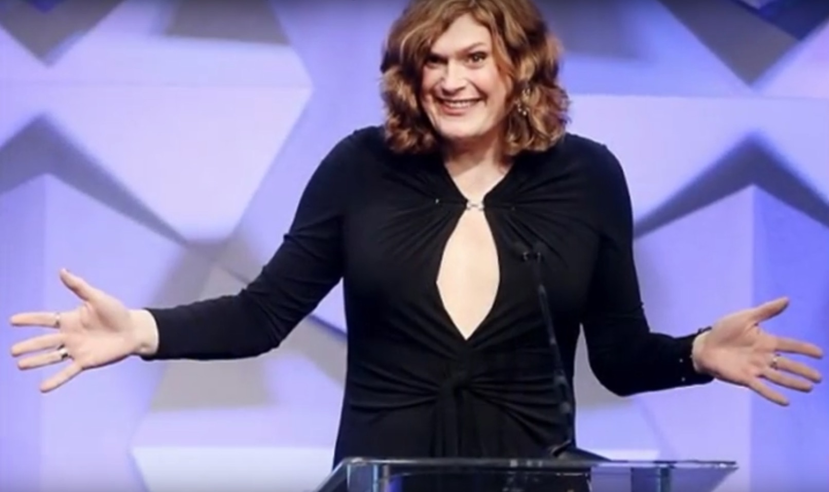 Lilly Wachowski makes first public appearance since transition, pokes fun at Daily Mail