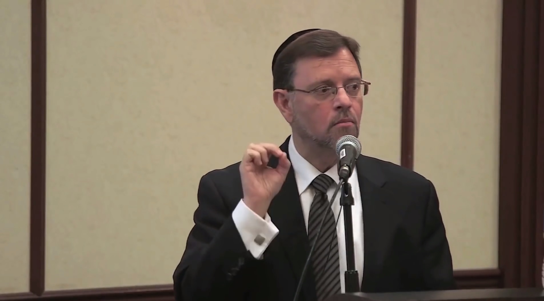 Gay cure therapist trawled for gay sex online on as 'Hotnhairy72'