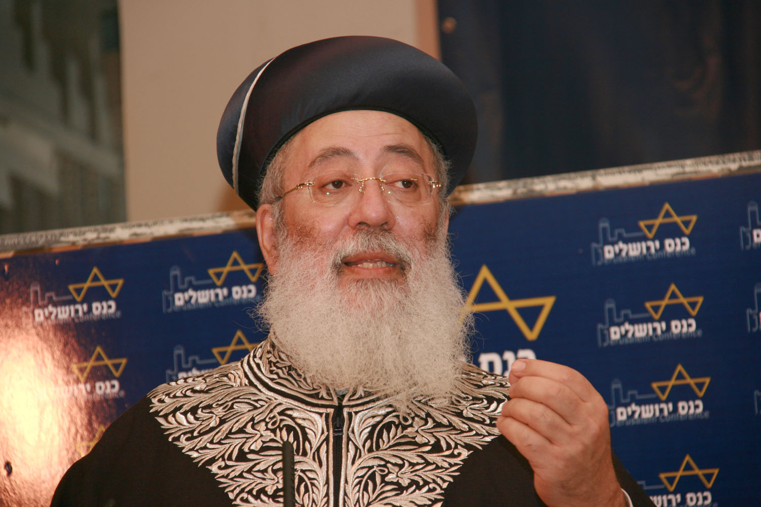 Chief Rabbi says gender equality would be worse than Holocaust denial