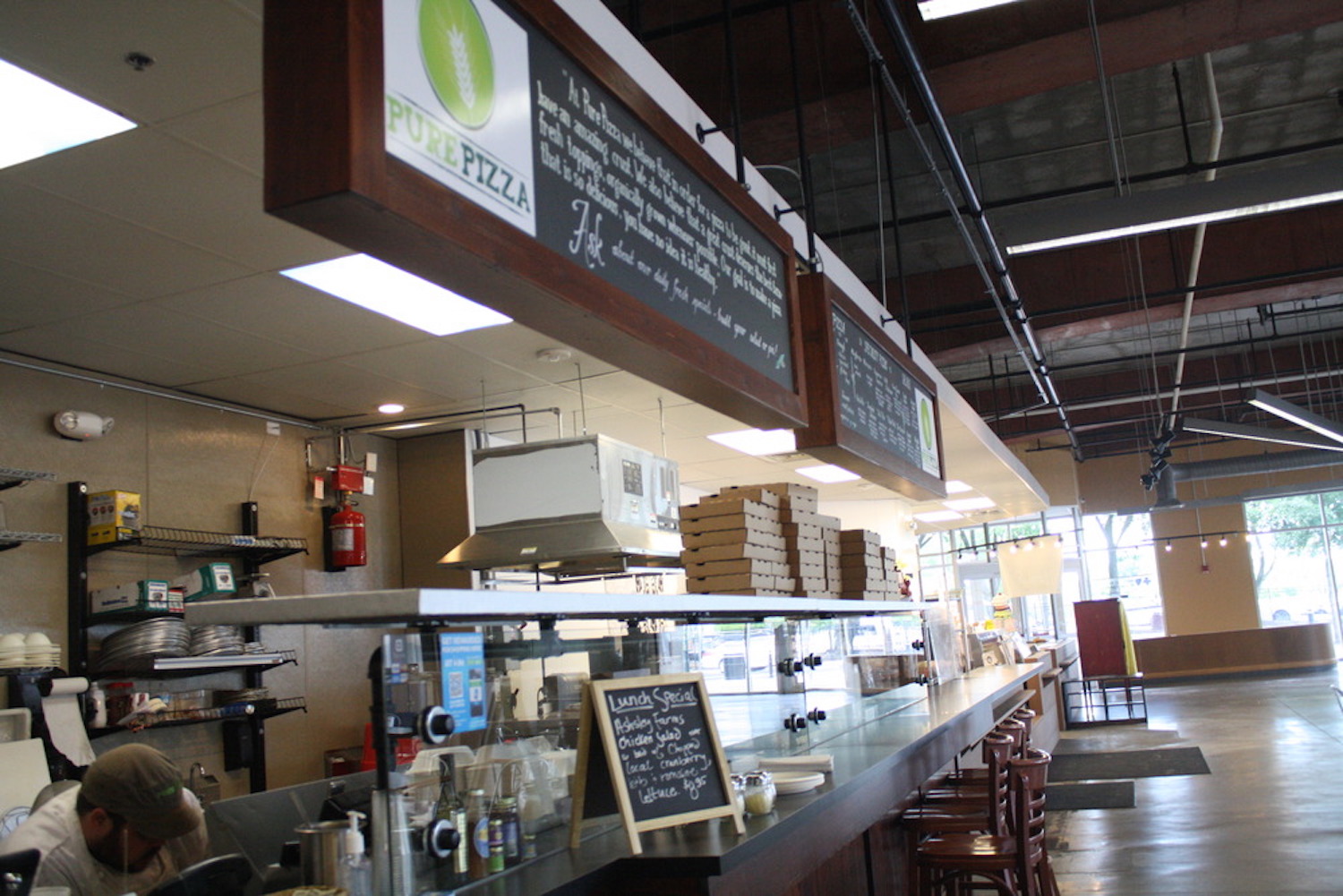 Pizza restaurant eloquently shuts down arguments against gender-neutral toilets