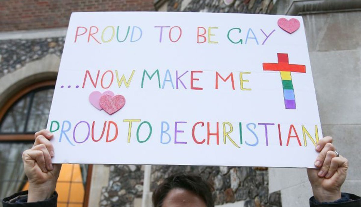 Hayley Kiyoko and Kehlani share a beautiful kiss in new music video