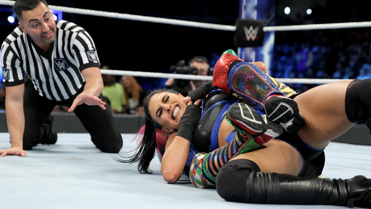 WWE lesbian wrestler Sonya Deville opens up about coming out