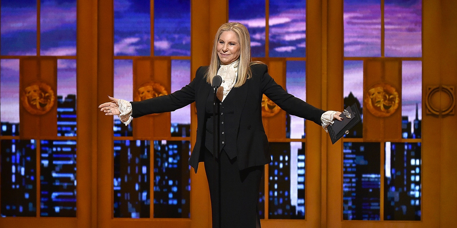 Barbra Streisand called Apple CEO Tim Cook to complain Siri says her name wrong