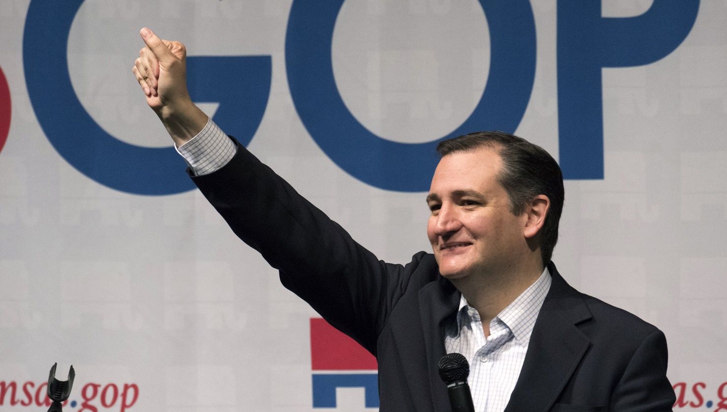 Anti-gay Ted Cruz laughs off bisexual adult film incident
