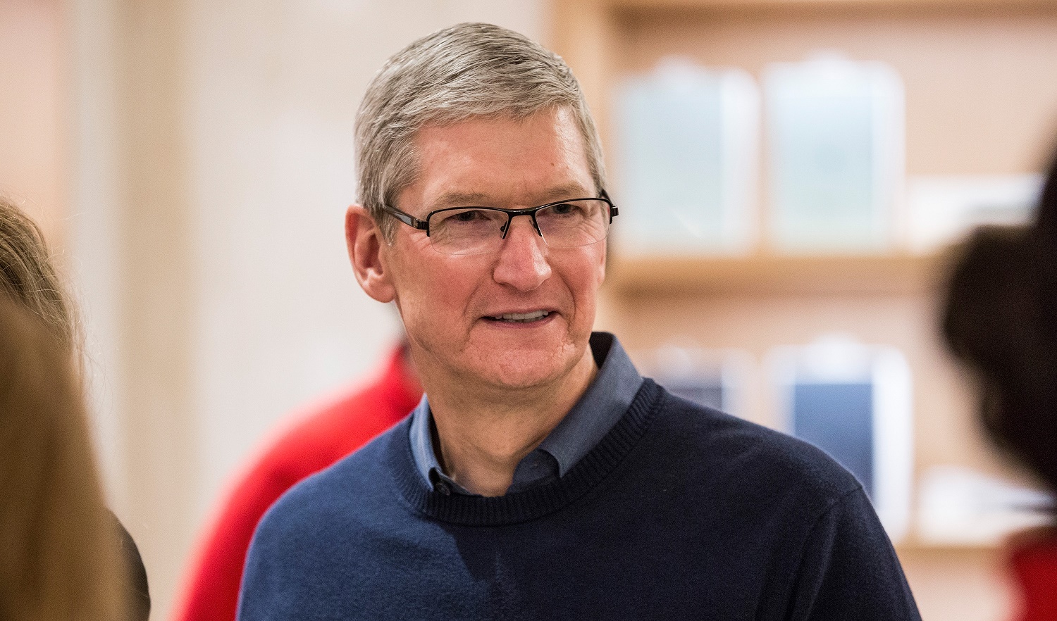 Apple takes stand against Trump on transgender rights