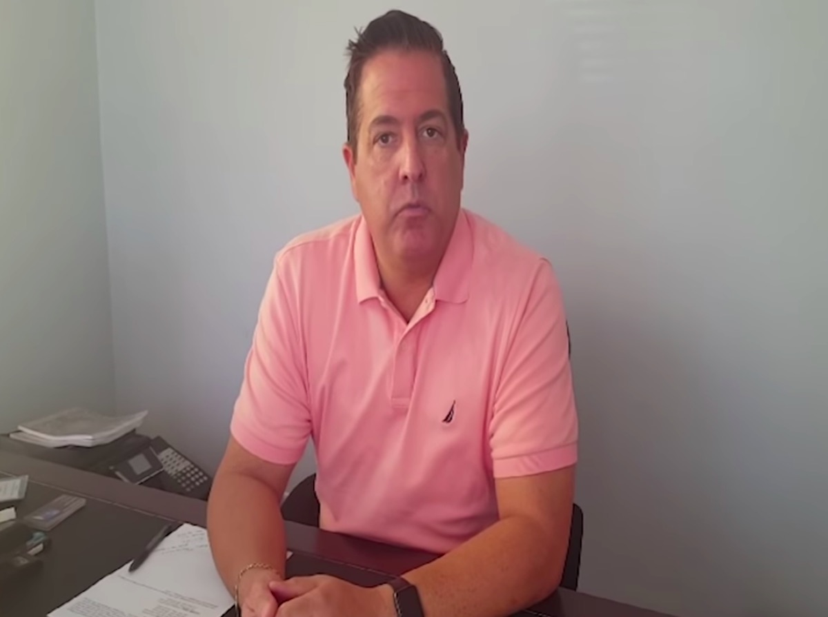 Gay church worker resigns after homophobes spray 'no fags' on office wall