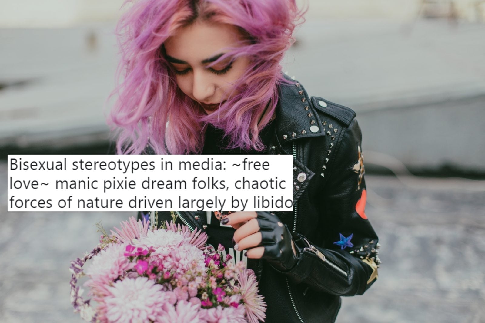 This viral tweet about bisexual people crushes stereotypes