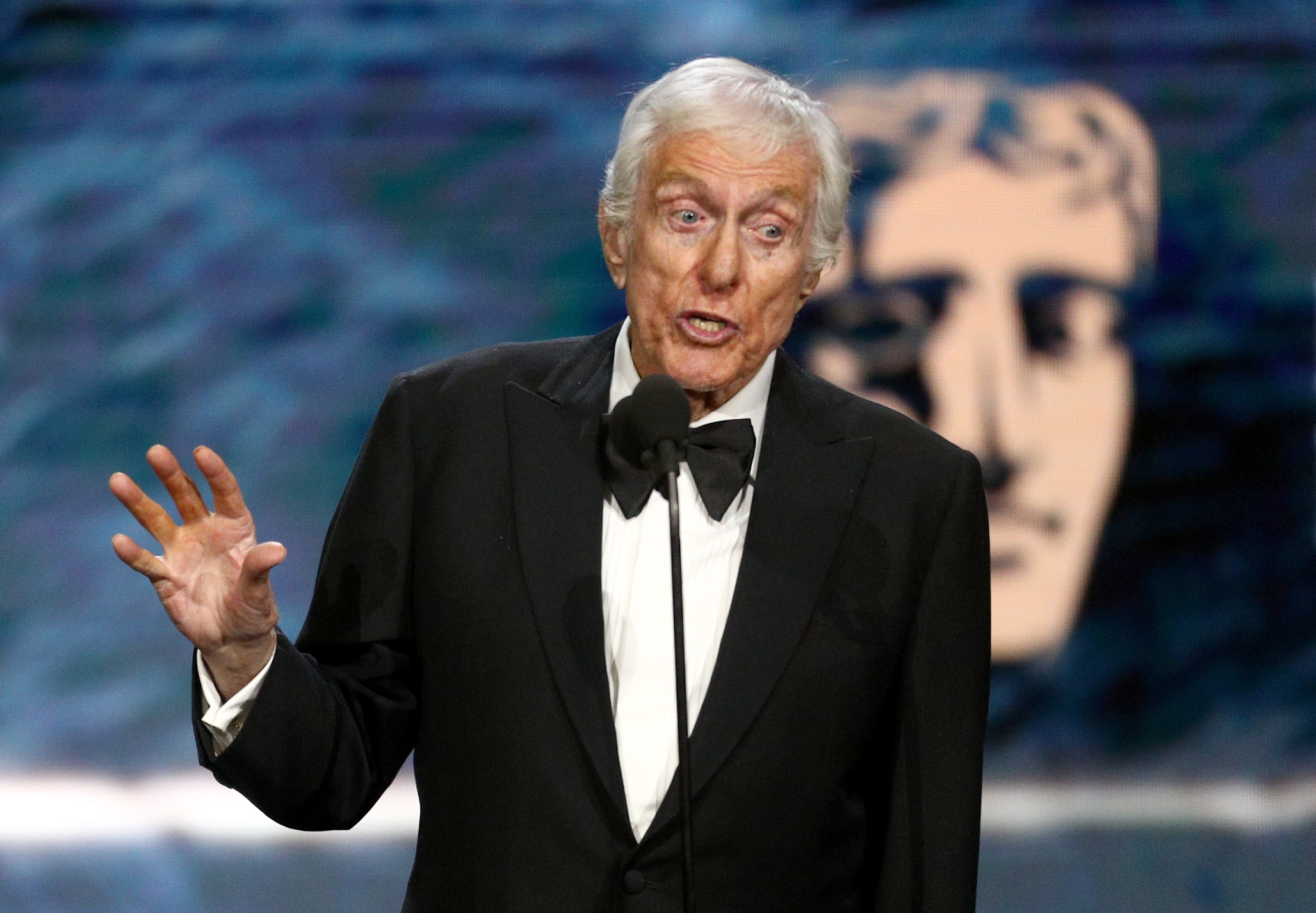 Dick Van Dyke has perfect response to Piers Morgan 'gender fluid' tantrum